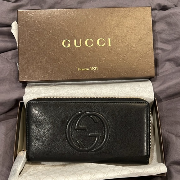 Gucci Handbags - Gucci Soho GG long wallet